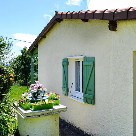 Two-bedroom In St Bressou *