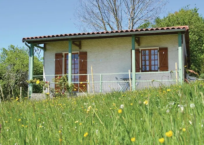 Two-bedroom In St Bressou *