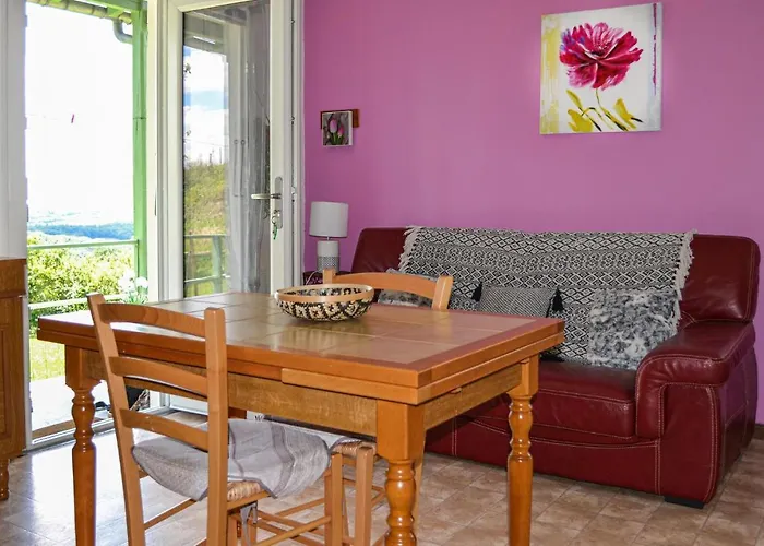 Two-bedroom In St Bressou * Saint-Bressou (Lot)